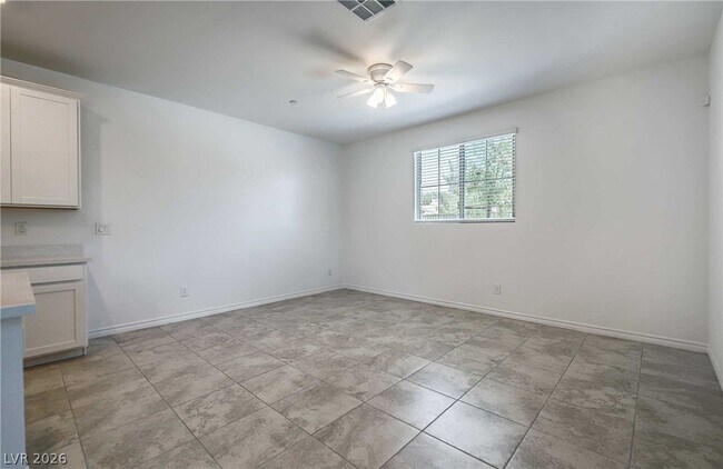 Foto del edificio - 6478 Silver Estates St