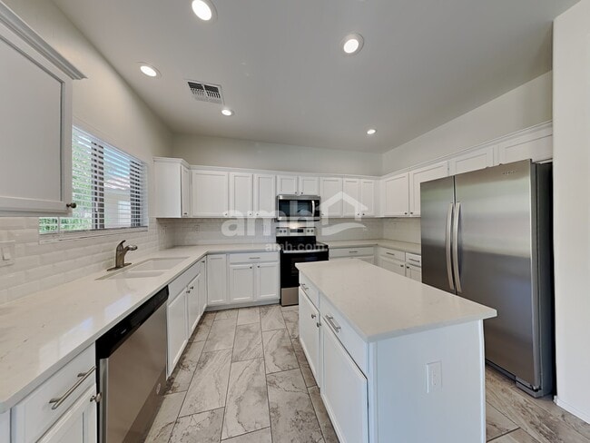 Building Photo - 14412 S Via Gualda