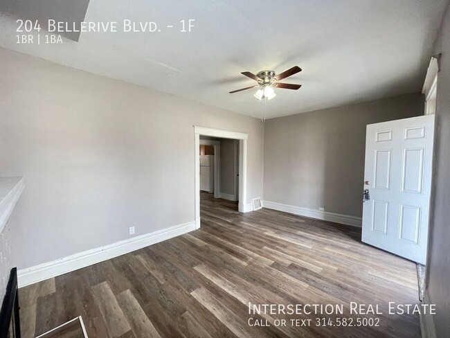 Building Photo - Adorable 1 Bed/1Bath S. City Apt. with Pri...