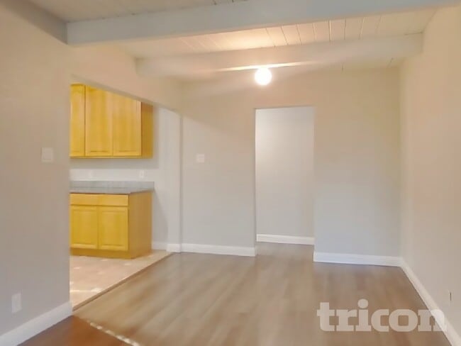 Building Photo - 500 Shaddick Dr