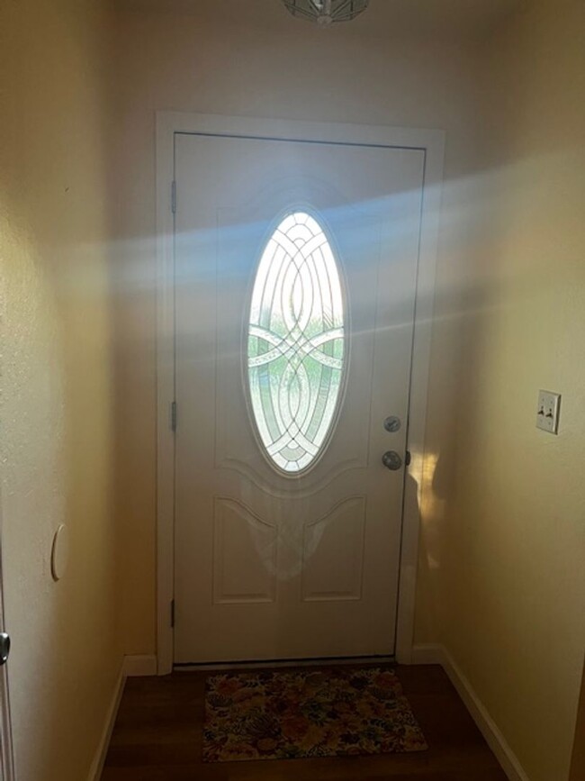 Foto del edificio - 6231 Forest Ln