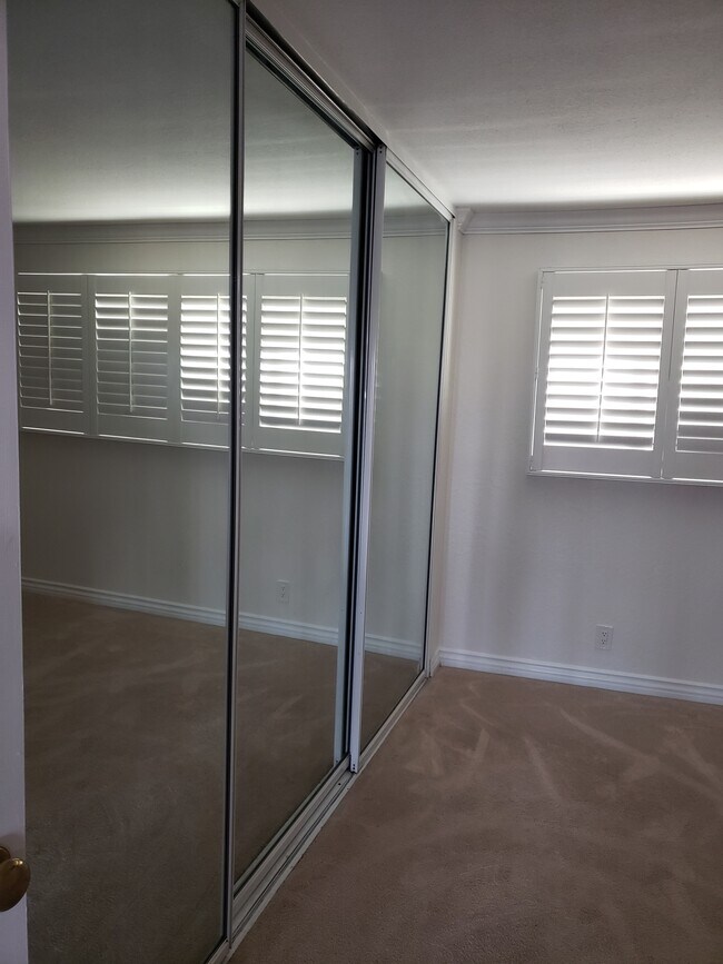 Building Photo - 2030 S Cabrillo Ave