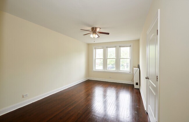 Foto del edificio - 3223 W Ardmore Ave