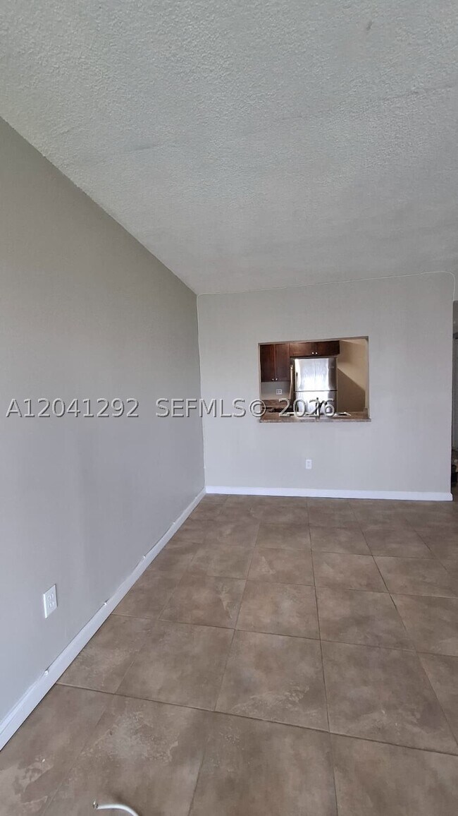 Building Photo - 496 NW 165th St