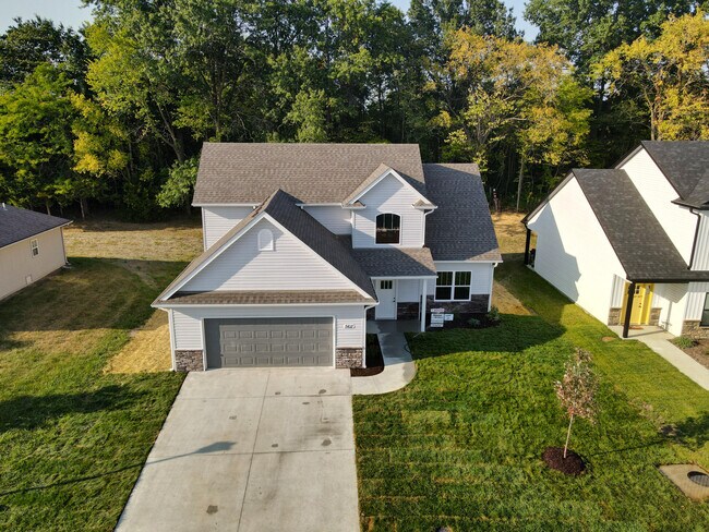 Building Photo - 5611 Sandrock Dr