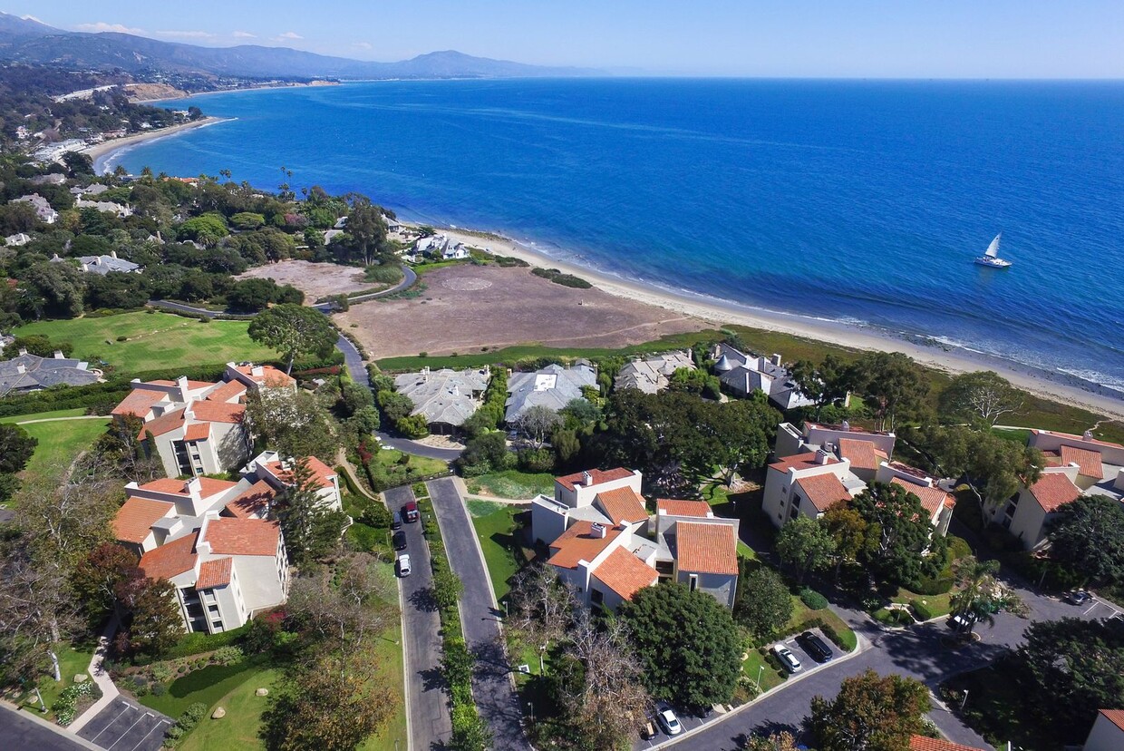 Primary Photo - Unfurnished Spacious Montecito Shores 1700...