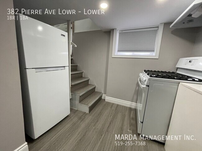Photo du bâtiment - SPACIOUS 1BD/1BATH LOWER UNIT IN NEAR DOWNTOWN WINDSOR- ALL INCLUSIVE