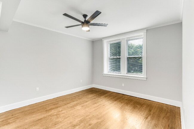 Photo - 6600 Lincoln Dr Apartment