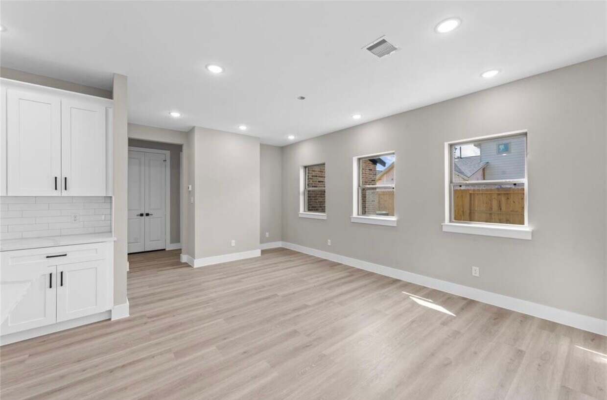 Foto del edificio - 2606 Martinas