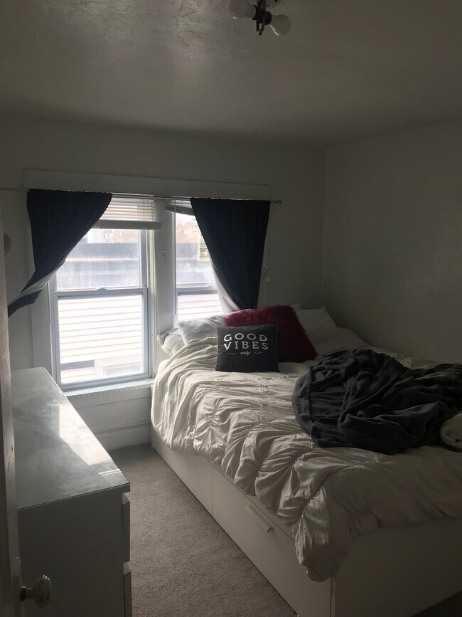 Foto del edificio - 2236 Murray Hill Rd