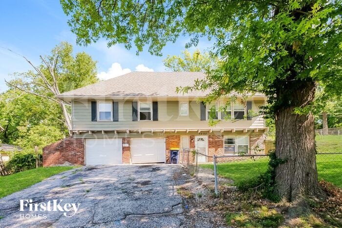 Foto principal - 7520 E 75 St