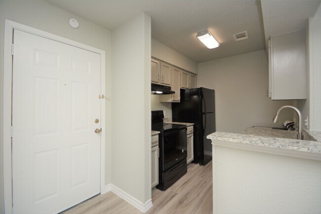 Foto del edificio - 13151 Walden Rd