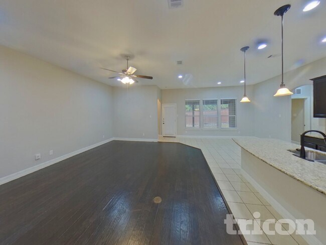 Foto del edificio - 612 Peterhouse Dr