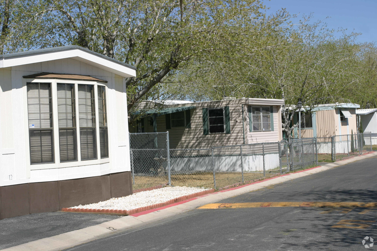 Walnut Mobile Home Park - 1750-1776 N Walnut Rd Las Vegas, NV |  