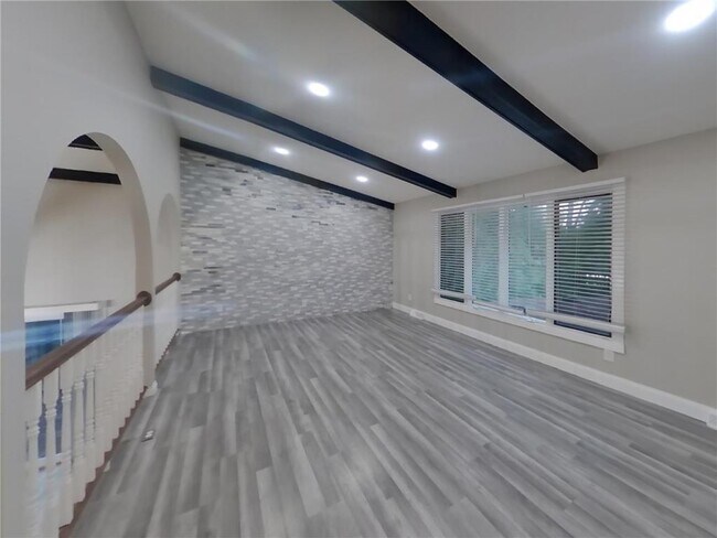 Foto del edificio - 12911 Overlook Rd