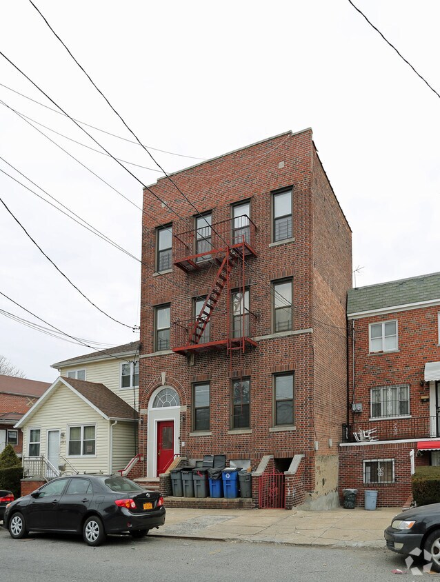 4240 Byron, Bronx, NY 10466 Apartments in Bronx, NY