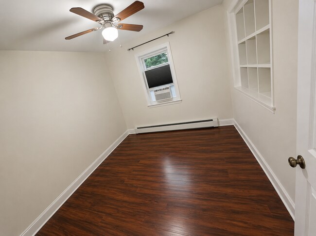 Foto del edificio - 1510 Pine Acres Blvd