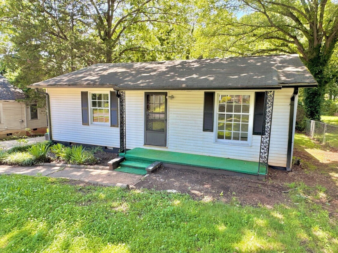 Foto principal - Statesville - 3BR/1BA