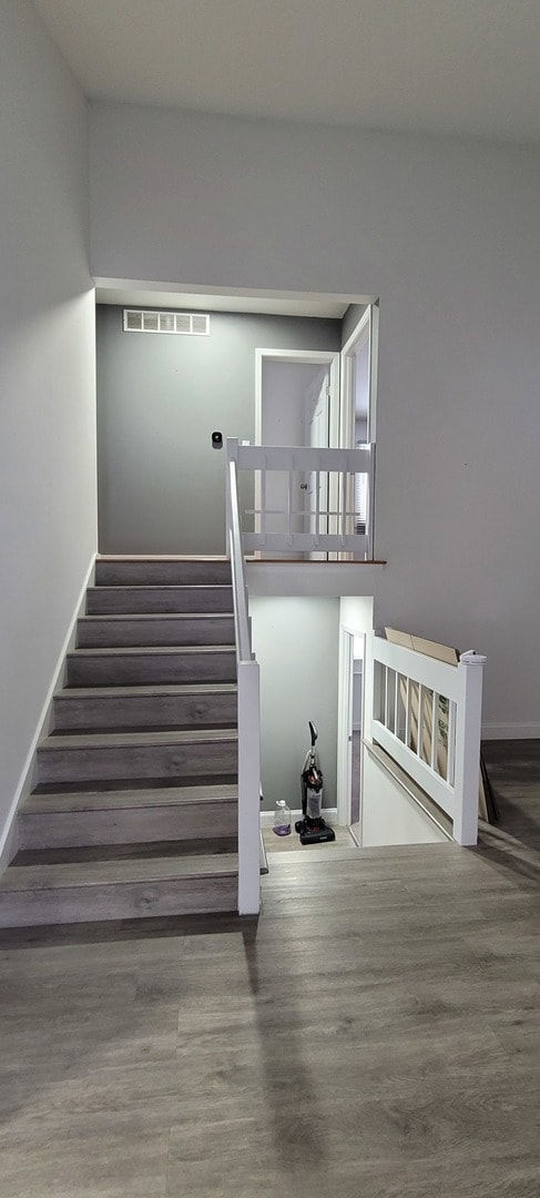 Building Photo - 996 Hawthorne Dr