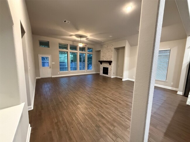 Building Photo - 135 Bloomhill Pl