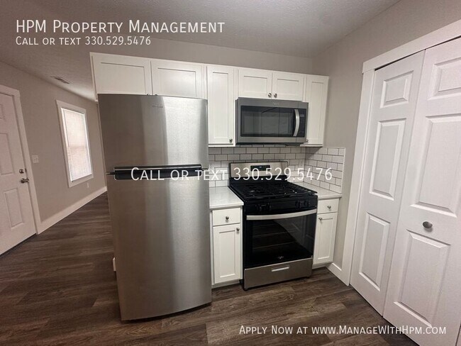 Building Photo - 2497 Zircon St NE
