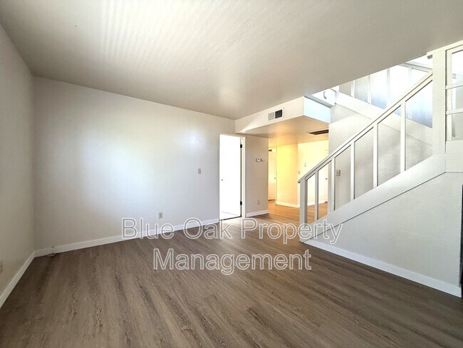 Building Photo - 1505 W 3rd St