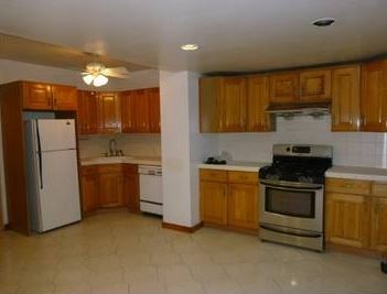 Primary Photo - 231 E 5th St