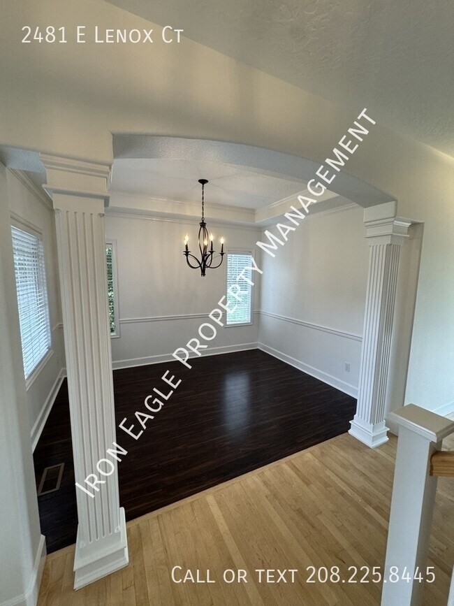 Foto del edificio - 2481 E Lenox Ct