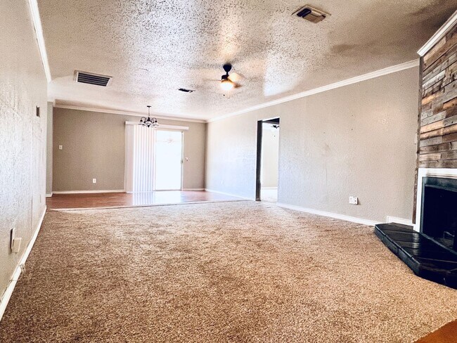 Building Photo - Cute remodeled home in Prime Lubbock!