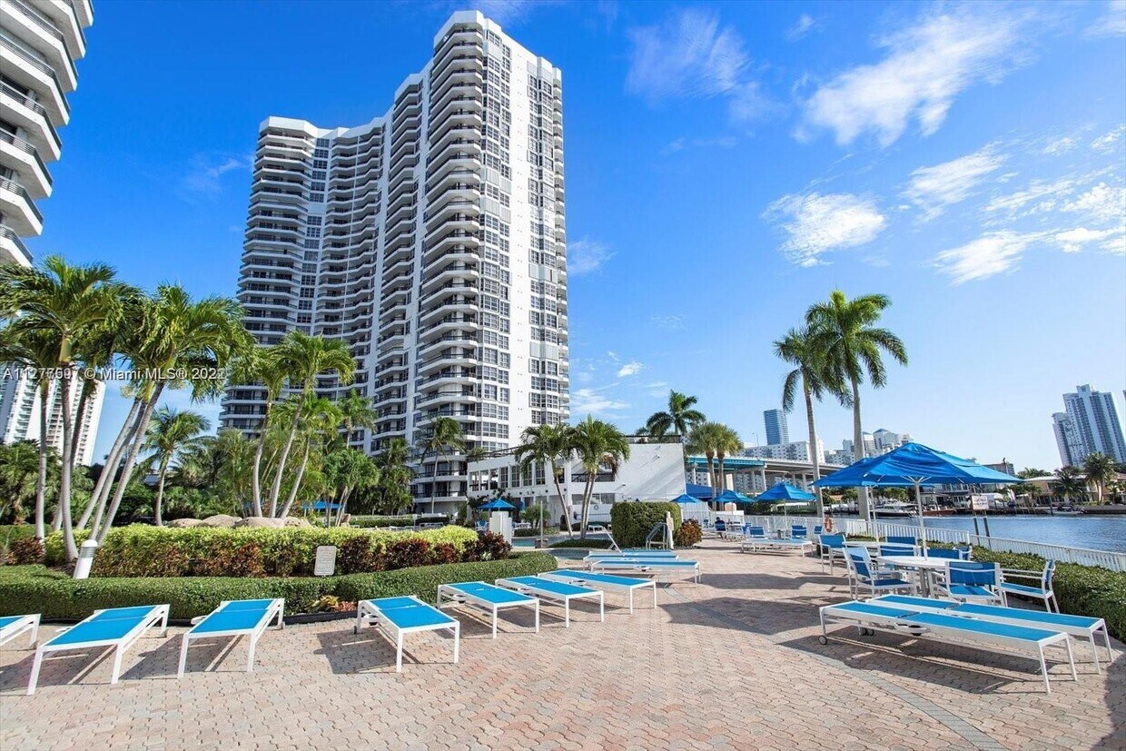 19195 Mystic Pointe Dr Unit 703, Aventura, FL 33180 Condo for Rent in