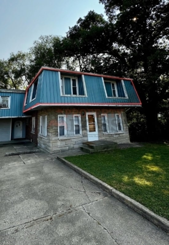 Building Photo - 23 W 73rd Ave