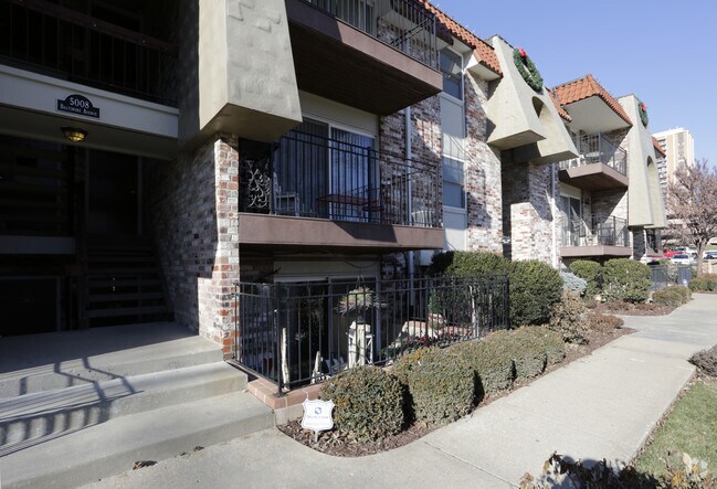 Foto del edificio - 5000-5008 Baltimore Ave