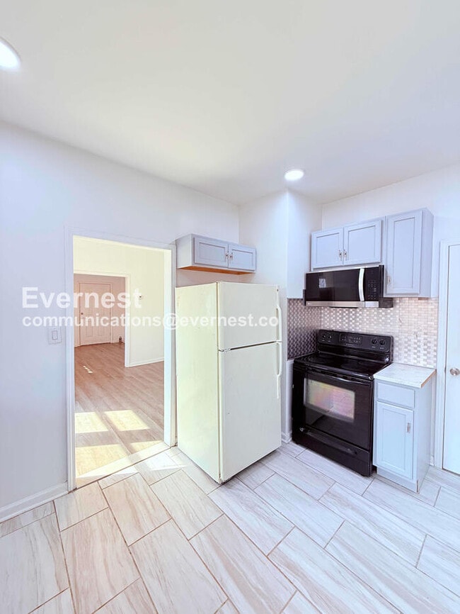 Building Photo - 19704 Greeley