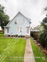 Building Photo - 130 S Hennessey St