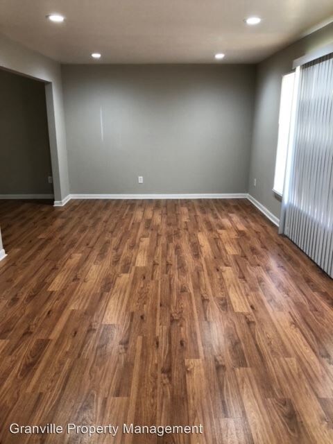 Foto del edificio - 295 Harris Manor Dr SW