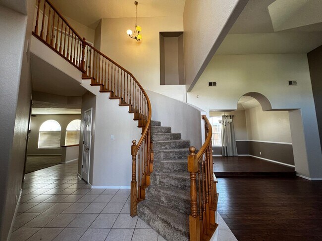Foto del edificio - 8716 Ashton Pl NE