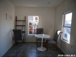 Building Photo - 1820 Ruiz St
