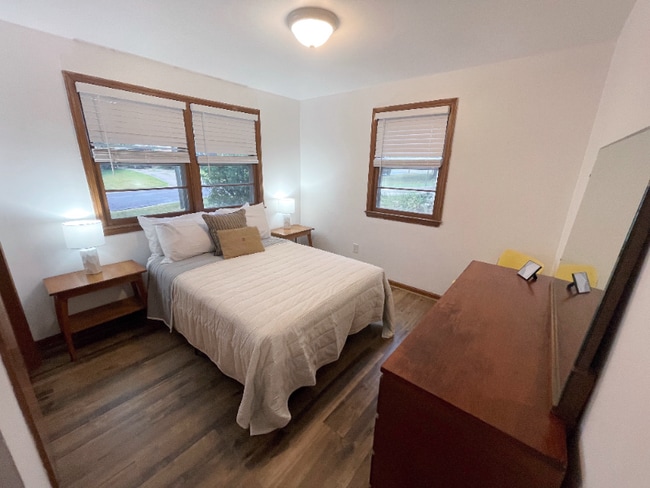 Building Photo - 2417 Quail Dr