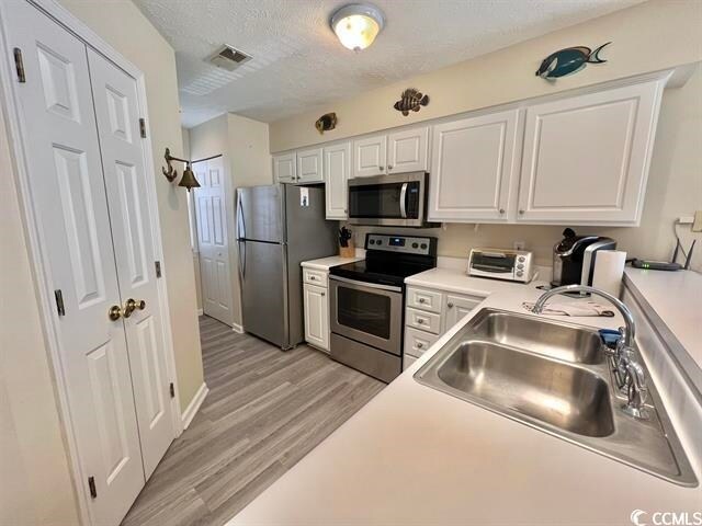 Foto del edificio - 617 Waterway Village Blvd