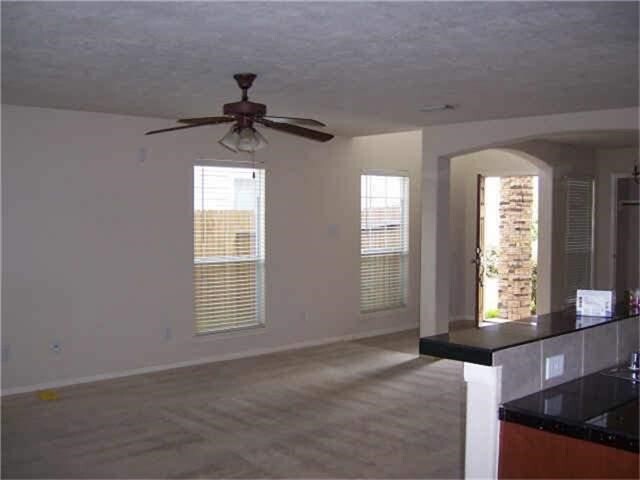 Foto del edificio - 3710 Windmill Village Dr