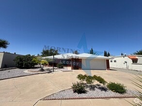 Building Photo - 1656 Regal Ridge St