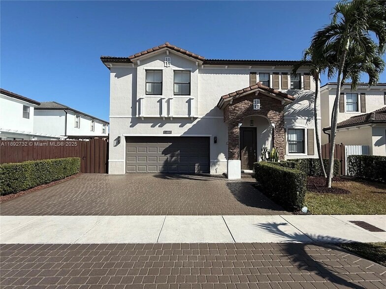 Foto principal - 1535 SW 145th Ave