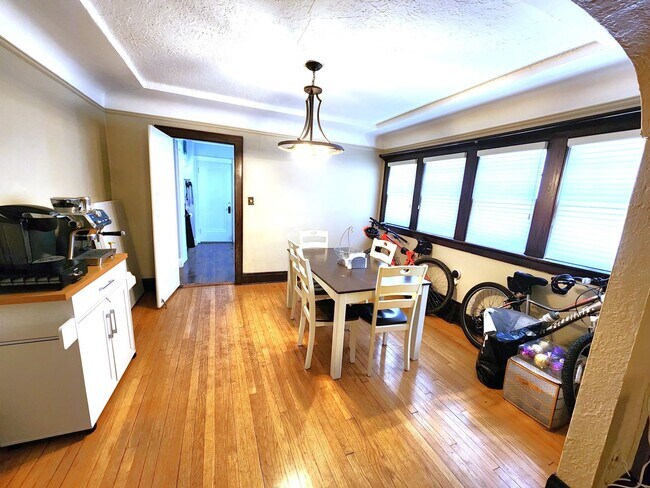 Building Photo - Leasing Only - 6506 Milwaukee Ave