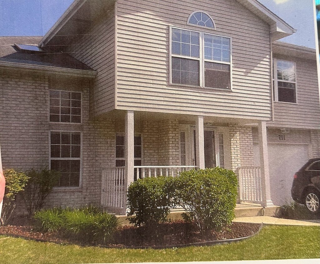 Foto principal - 727 Beaver Dr