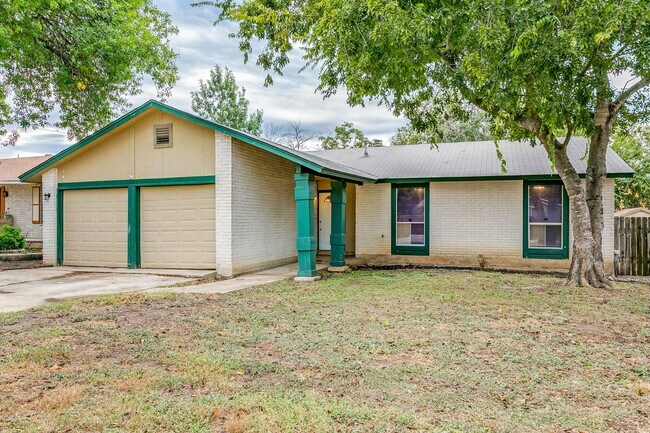 Foto del edificio - 3-BEDROOM HOME IN NACOGDOCHES NORTH