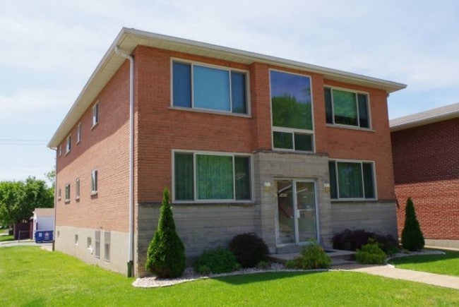 Front of Building - 5400 Eichelberger St
