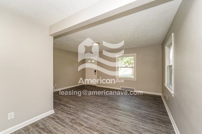 Building Photo - 3958 Lee Heights Blvd