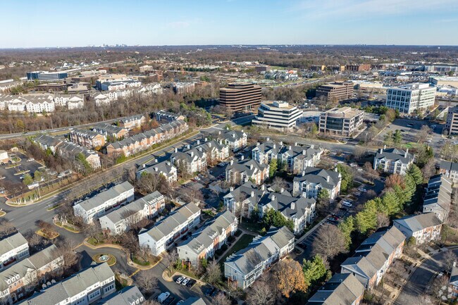 Contexto - Random Hills Condominium