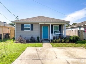 Building Photo - 8921 Camshire Cir