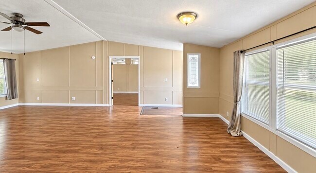 Building Photo - 6710 Trail Loop W